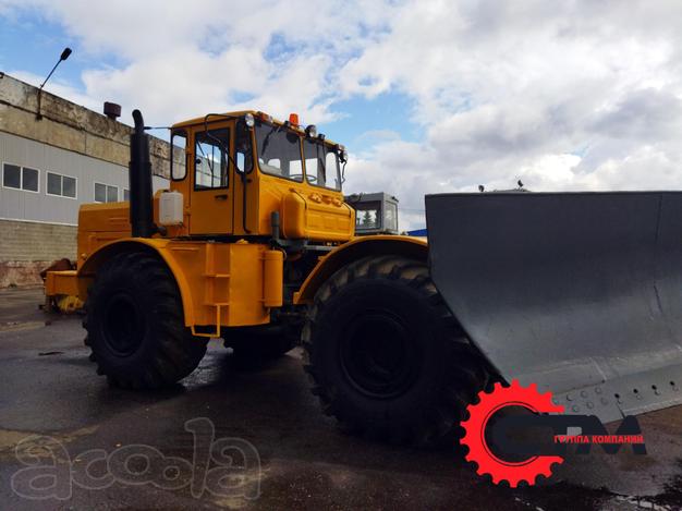 Кировец К-700 с отвалом, грейдозер