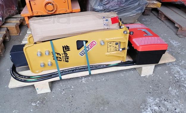 Гидромолот Delta F4 open с трамбовкой для мини погрузчика Xcmg XT740 XT750 XT760